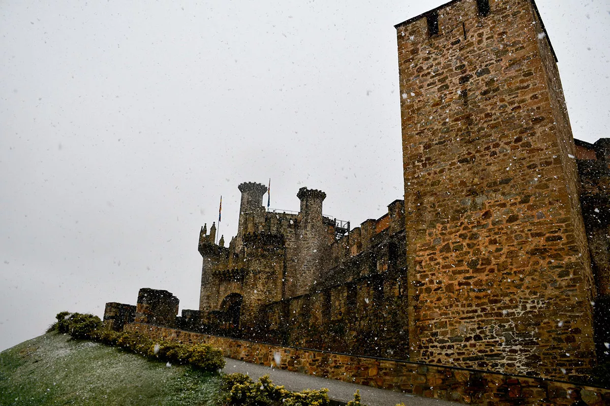 Nieve en el casco antiguo de Ponferrada (7)