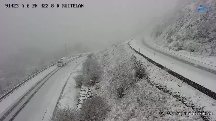 Imagen de las cámaras de la DGT en el punto del corte total de la A-6 este sábado 10h. Imagen de las cámaras de la DGT en el punto del corte total de la A-6 este sábado 10h.