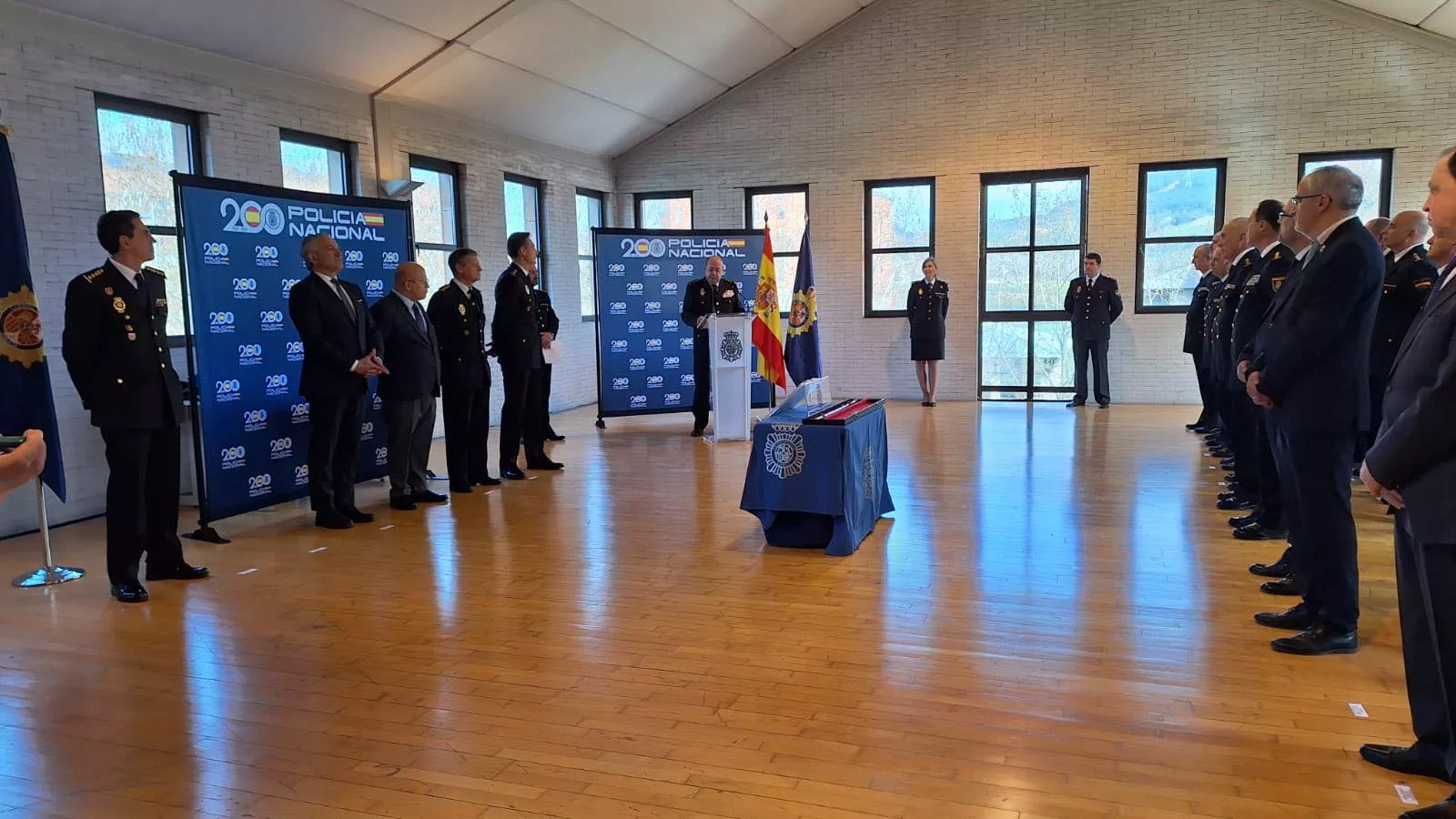 El delegado del Gobierno preside la toma de posesión del comisario de Policía Nacional en Ponferrada (4)