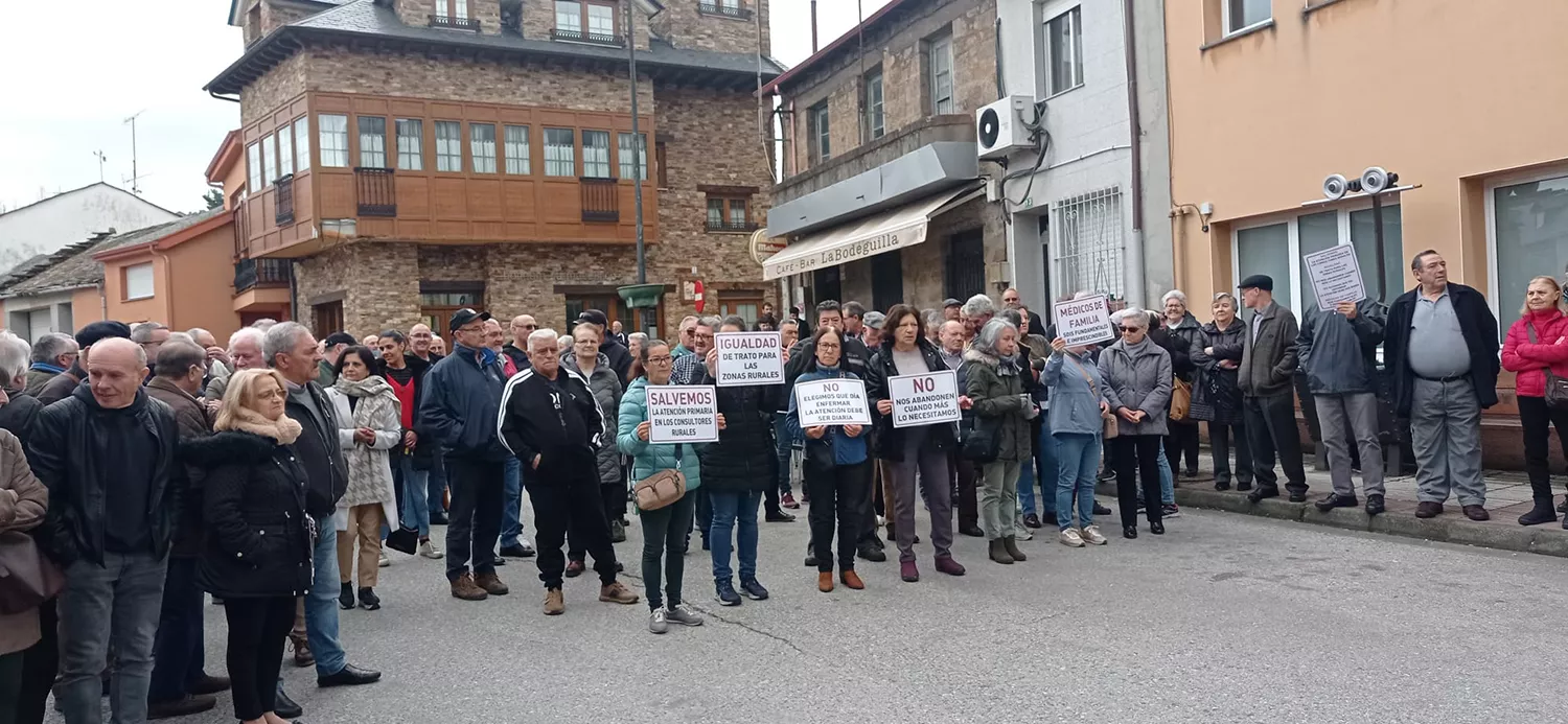 Imagen de la concentración en Lillo del Bierzo