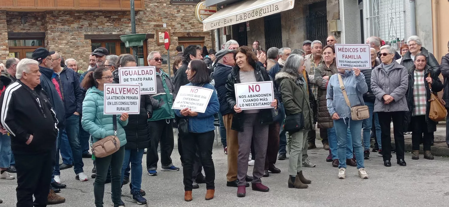 Imagen de la concentración en Lillo del Bierzo
