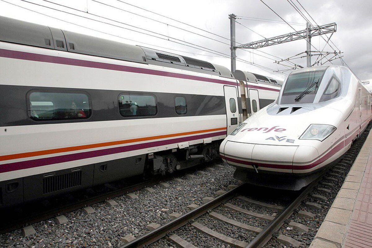 ave renfe tren (1) ave renfe tren (1)