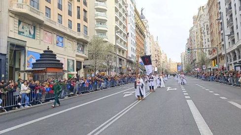 Así suenan mejores gaitas del Bierzo en el desfile de San Patricio de Madrid Así suenan mejores gaitas del Bierzo en el desfile de San Patricio de Madrid