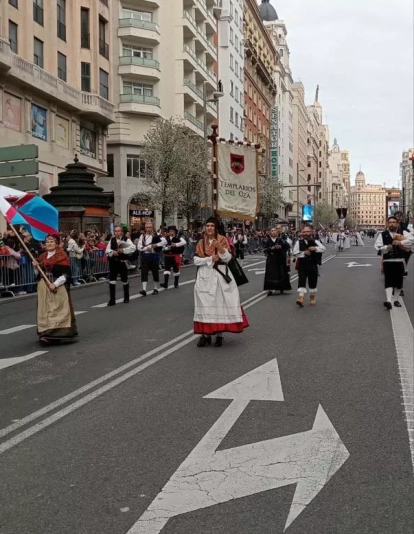 Así suenan mejores gaitas del Bierzo en el desfile de San Patricio de Madrid Así suenan mejores gaitas del Bierzo en el desfile de San Patricio de Madrid