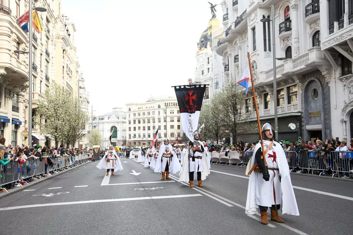 Así suenan mejores gaitas del Bierzo en el desfile de San Patricio de Madrid