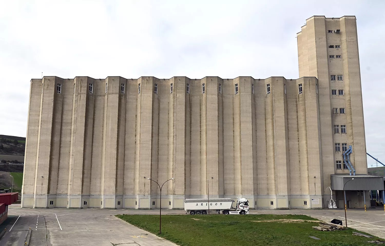 El silo más grande de Castilla y León y tercero del país, ejemplo de digitalización y sostenibilidad1