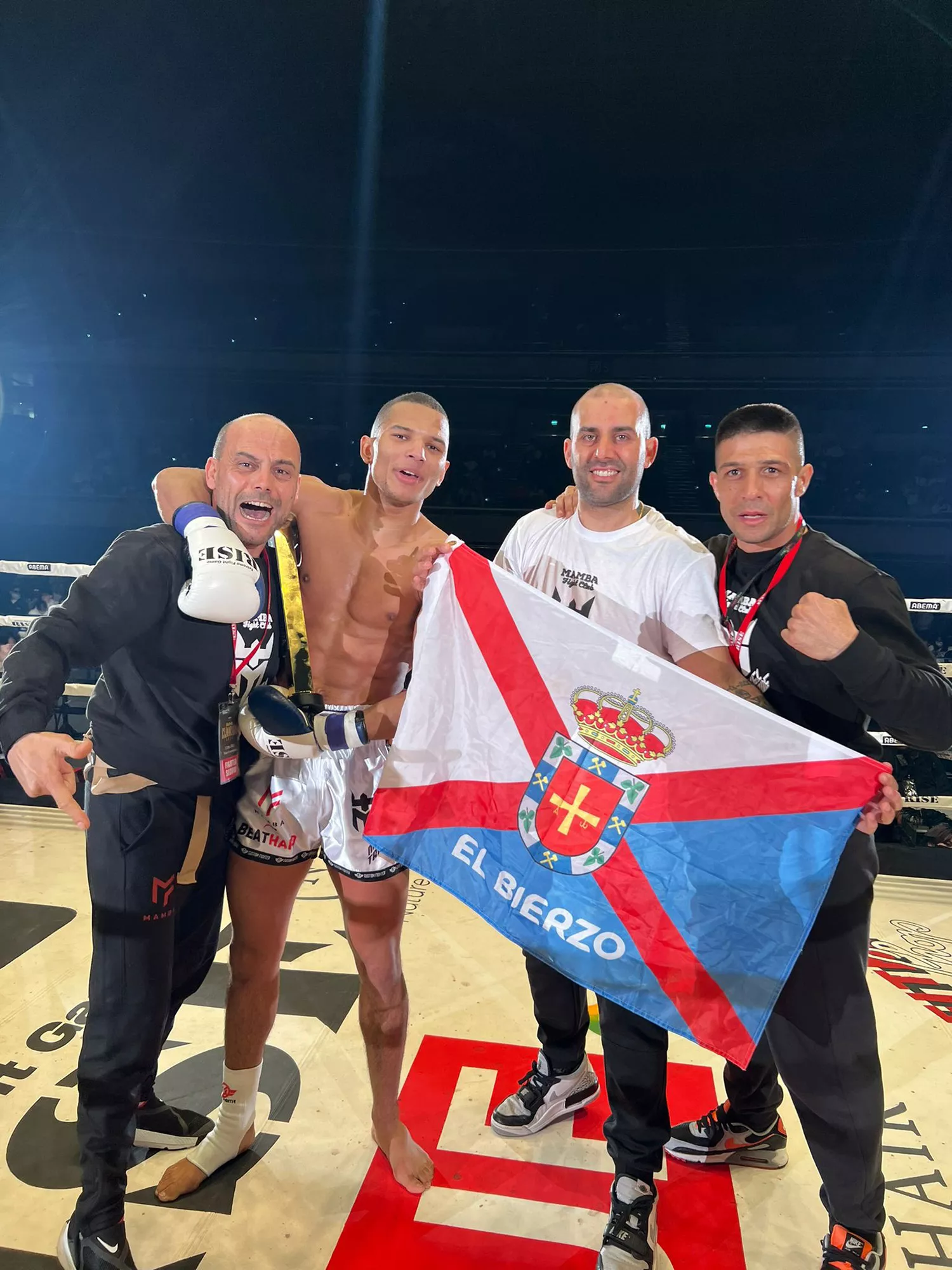 Miguel Trindade destroza al campeón del RISE, Chadd Collins Miguel Trindade destroza al campeón del RISE, Chadd Collins