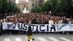 Peio García, ICAL | Más de cinco mil leoneses en la manifestación con los familiares de las dos policías asesinadas en Hospitalet Peio García, ICAL | Más de cinco mil leoneses en la manifestación con los familiares de las dos policías asesinadas en Hospitalet