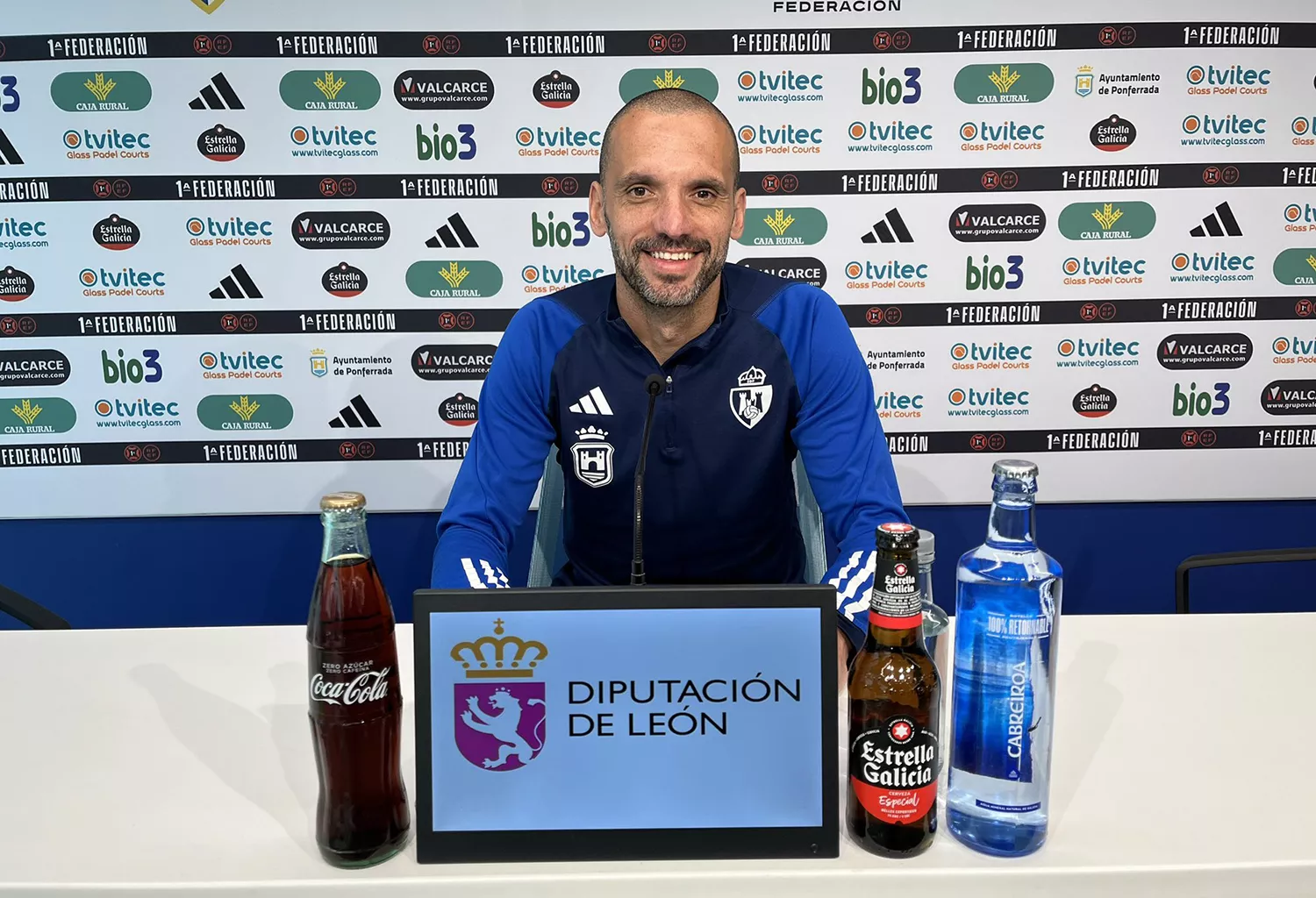 Yuri optimista con el futuro de la Ponferradina aunque reconoce la dificultad del duelo en Tarazona