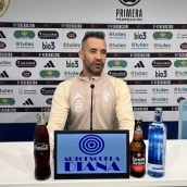 Juanfran da la clave para derrotar al Cornellà: «Hemos cambiado el sistema, hemos sido más ambiciosos» Juanfran da la clave para derrotar al Cornellà: «Hemos cambiado el sistema, hemos sido más ambiciosos»