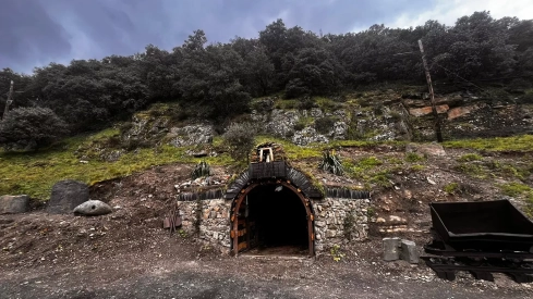 Toreno rinde un homenaje a su historia con la reproducción de una bocamina