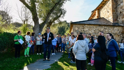 El Viacrucis del Pajariel hace cima en la Semana Santa de Ponferrada
