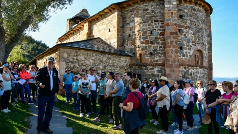 El Viacrucis del Pajariel hace cima en la Semana Santa de Ponferrada