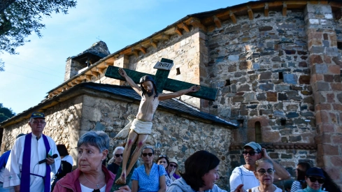El Viacrucis del Pajariel hace cima en la Semana Santa de Ponferrada