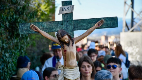El Viacrucis del Pajariel hace cima en la Semana Santa de Ponferrada