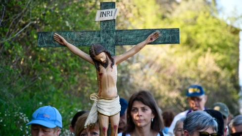 El Viacrucis del Pajariel hace cima en la Semana Santa de Ponferrada