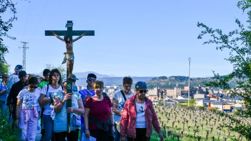 El Viacrucis del Pajariel hace cima en la Semana Santa de Ponferrada