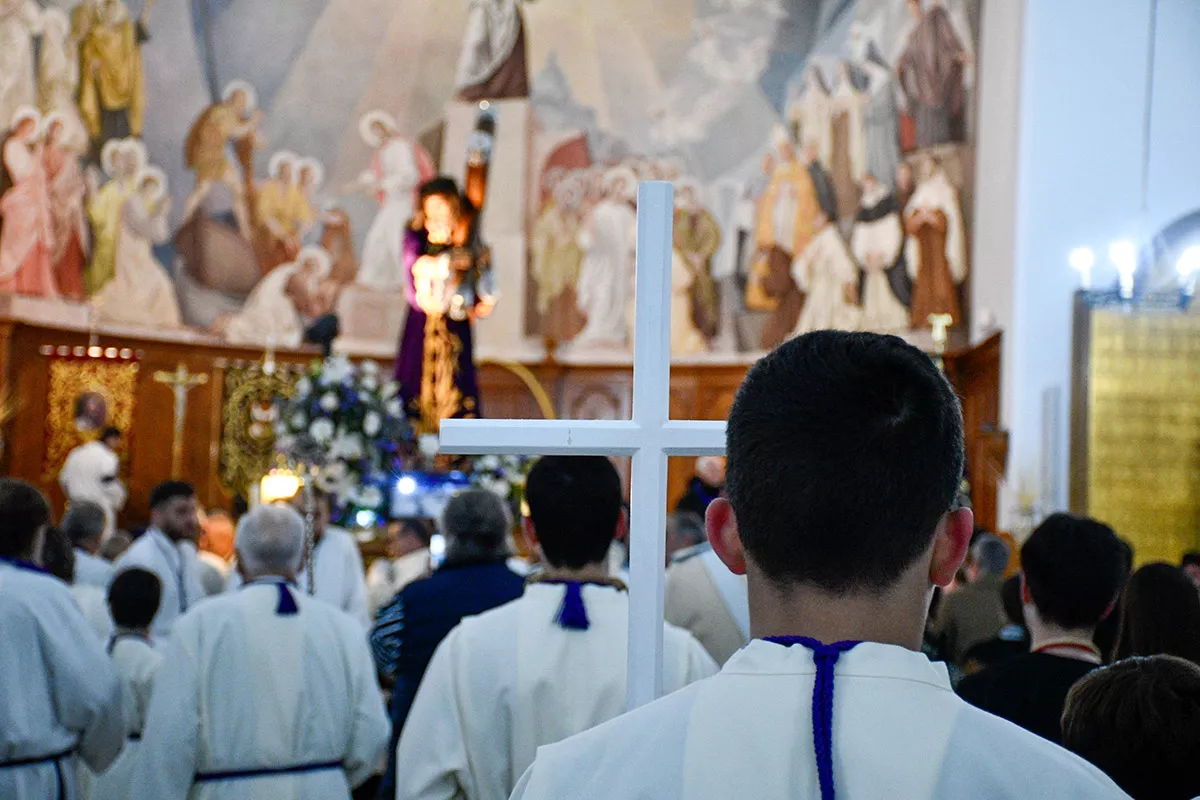 La lluvia impide que salga la procesión del Silencio en Ponferrada (12)