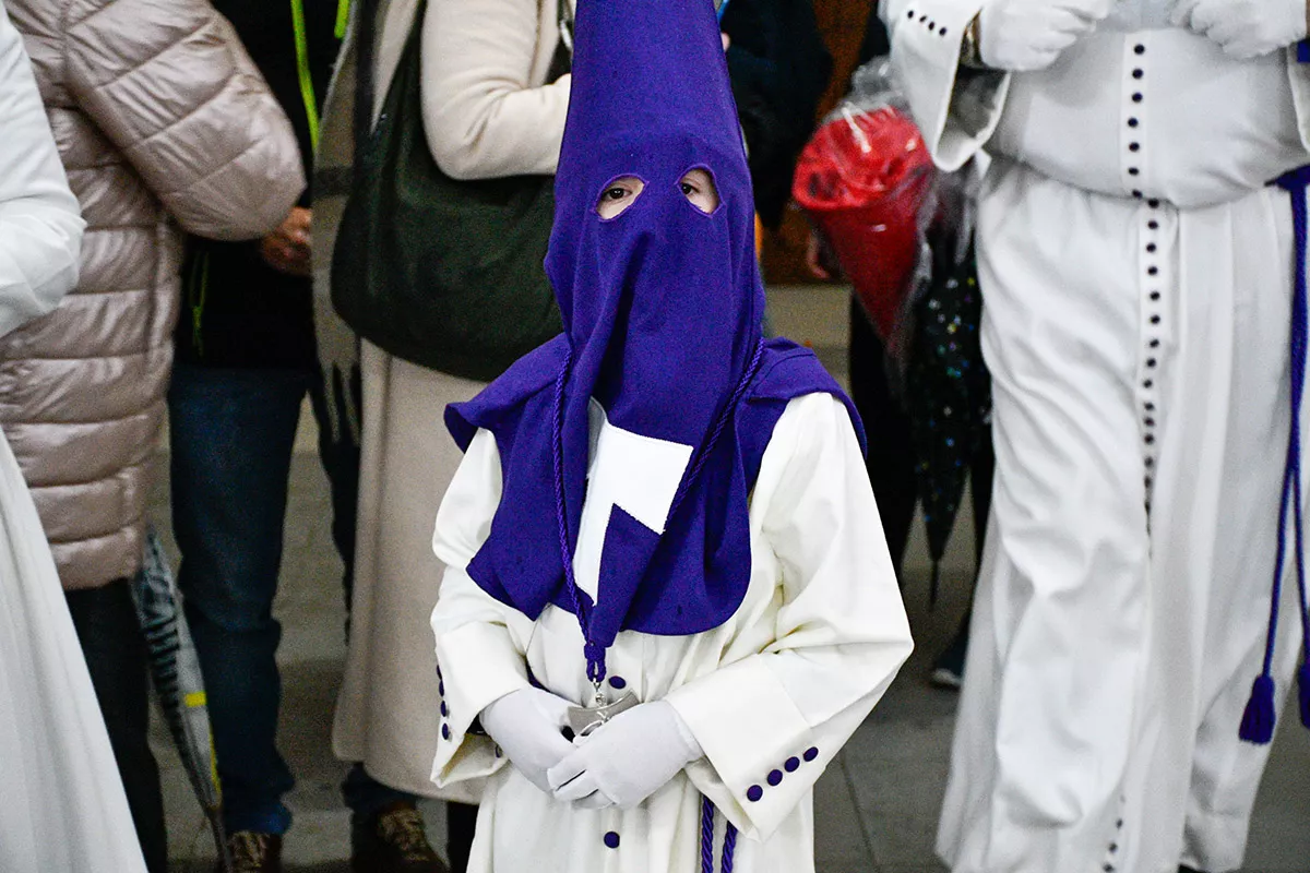 La lluvia impide que salga la procesión del Silencio en Ponferrada (9)
