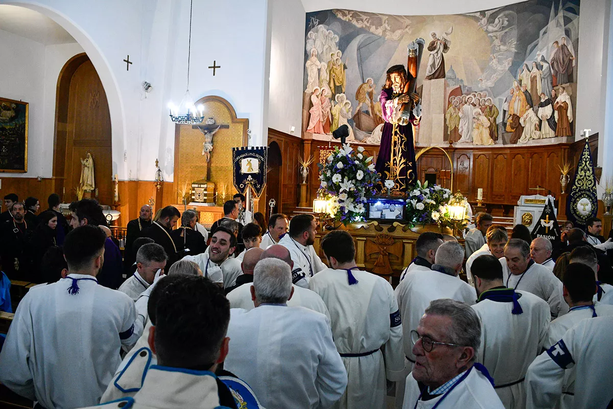 La lluvia impide que salga la procesión del Silencio en Ponferrada (8)