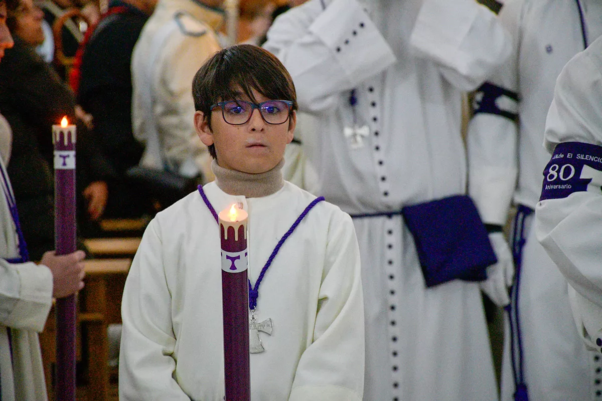 La lluvia impide que salga la procesión del Silencio en Ponferrada (27)