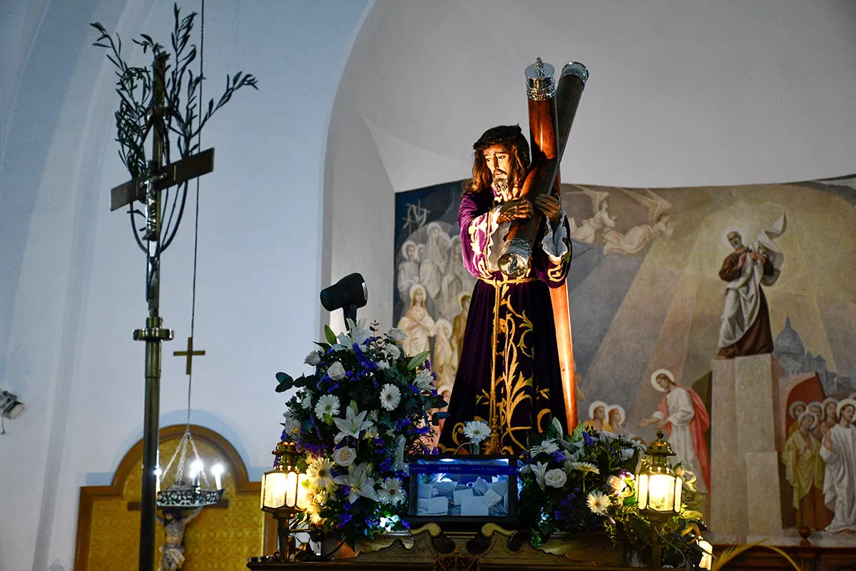 La lluvia impide que salga la procesión del Silencio en Ponferrada (25)
