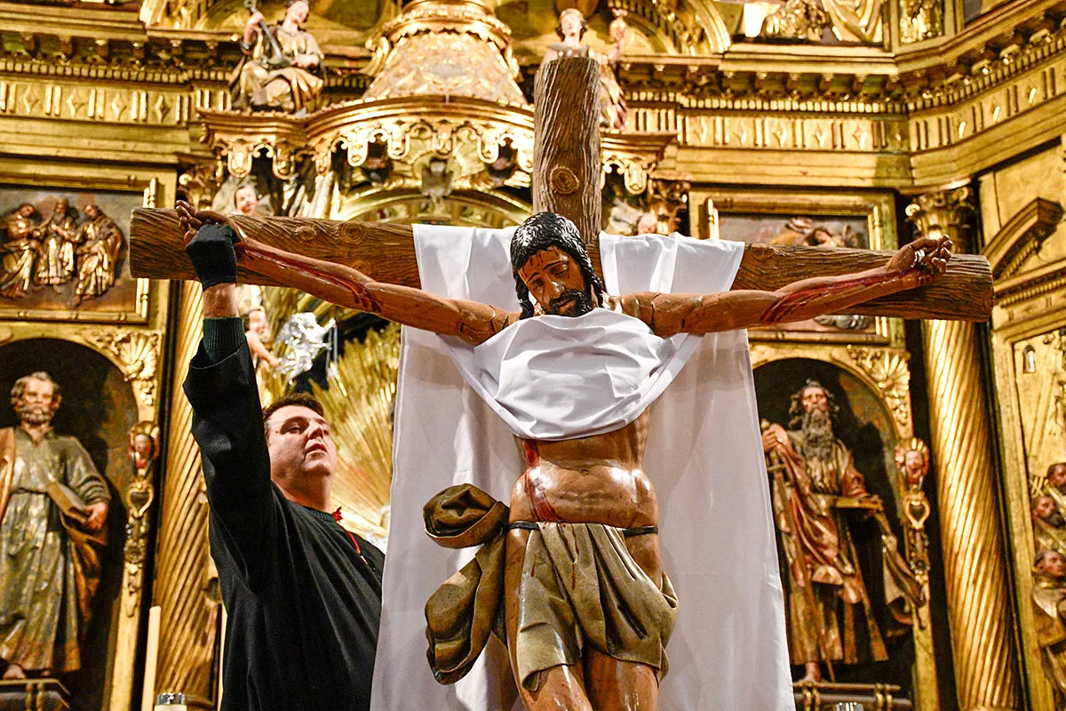 Desenclavo en el interior de la Basílica de La Encina por la lluvia (8)