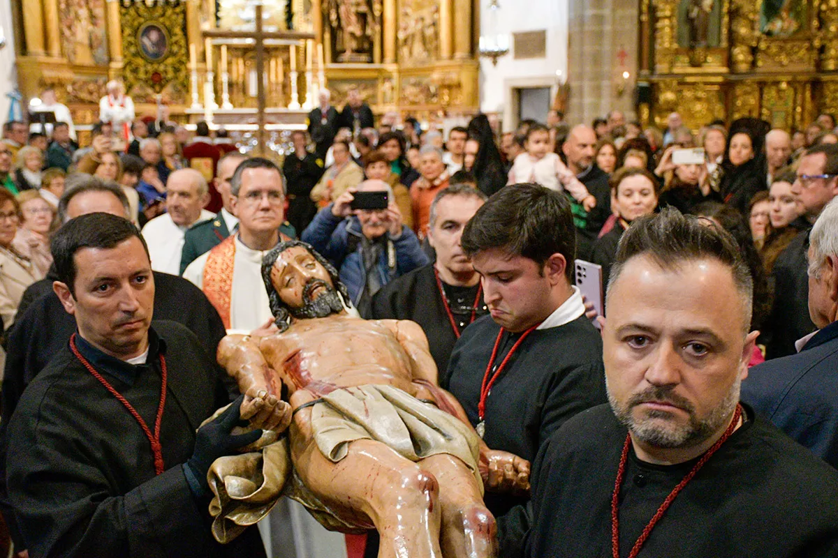 Desenclavo en el interior de la Basílica de La Encina por la lluvia (54)