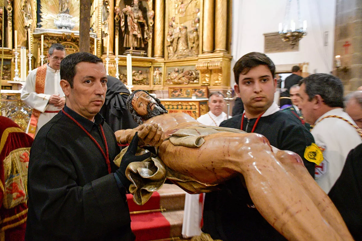 Desenclavo en el interior de la Basílica de La Encina por la lluvia (48)