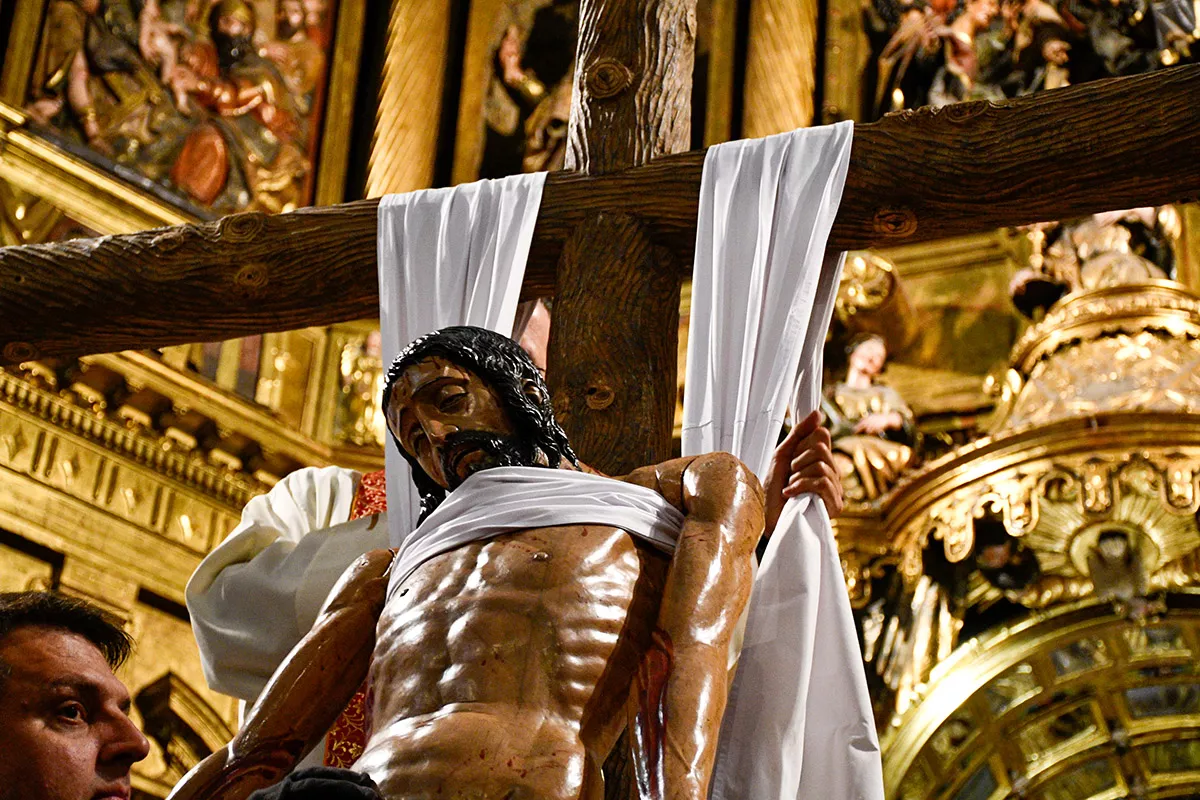 Desenclavo en el interior de la Basílica de La Encina por la lluvia (41)