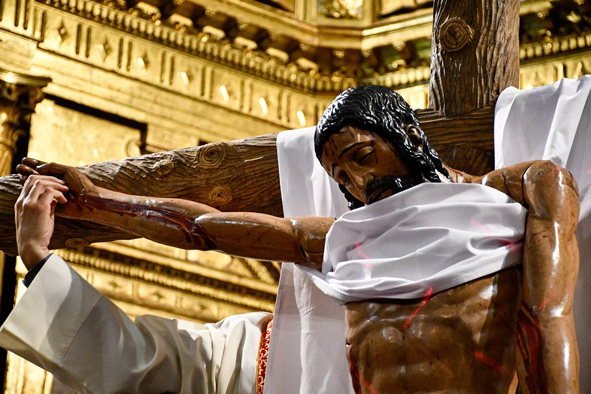 Desenclavo en el interior de la Basílica de La Encina por la lluvia (37)