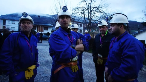 Procesión del Cristo de los Mineros de Caboalles de Abajo (7) Procesión del Cristo de los Mineros de Caboalles de Abajo (7)