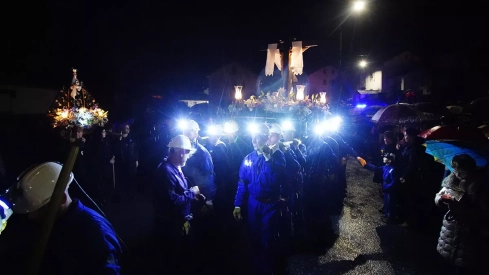 Procesión del Cristo de los Mineros de Caboalles de Abajo (30)