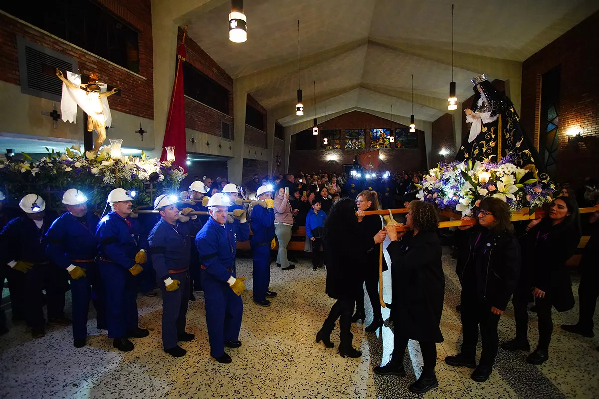 Procesión del Cristo de los Mineros de Caboalles de Abajo (28)