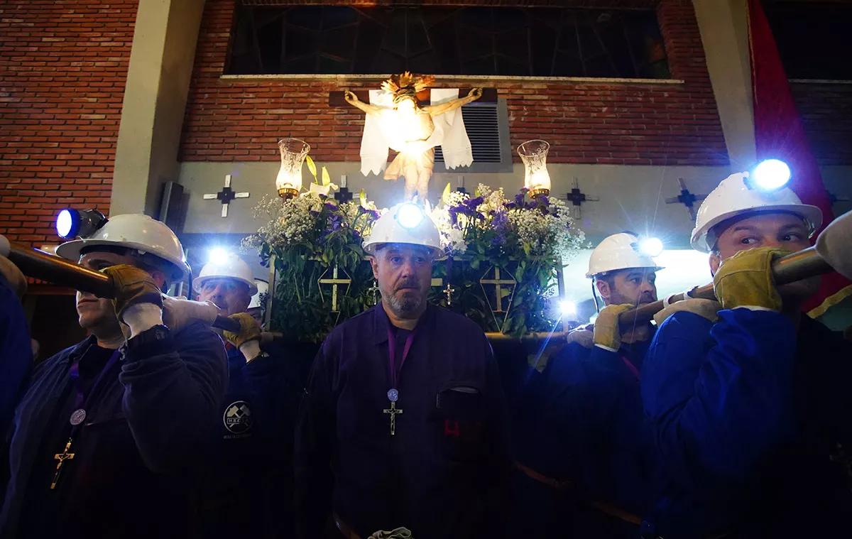 Procesión del Cristo de los Mineros de Caboalles de Abajo (26)