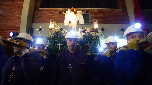 Procesión del Cristo de los Mineros de Caboalles de Abajo (26)