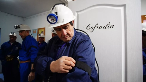 Procesión del Cristo de los Mineros de Caboalles de Abajo (10) Procesión del Cristo de los Mineros de Caboalles de Abajo (10)