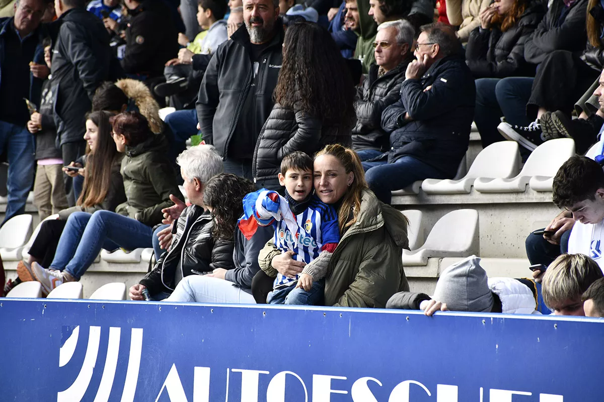 Álbum de fotos del partido entre la Ponferradina y Nàstic de Tarragona en El Toralín (78)