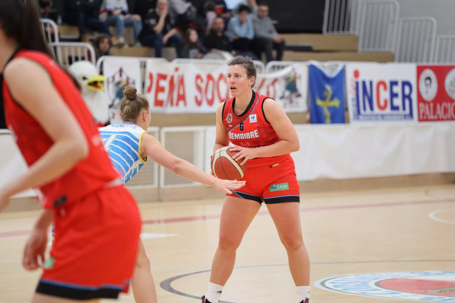 Cadí La Seu acaricia su permanencia tras derrotar a Embutidos Pajariel Bembibre (