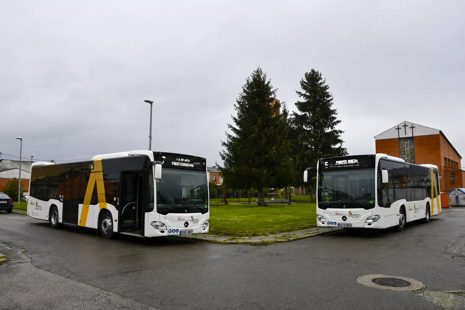 Ponferrada amplía su flota de autobuses urbanos con dos incorporaciones de casi 600.000 euros Ponferrada amplía su flota de autobuses urbanos con dos incorporaciones de casi 600.000 euros