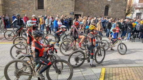 Bembibre graba el vídeo con el que espera ir al Grand Prix (8)