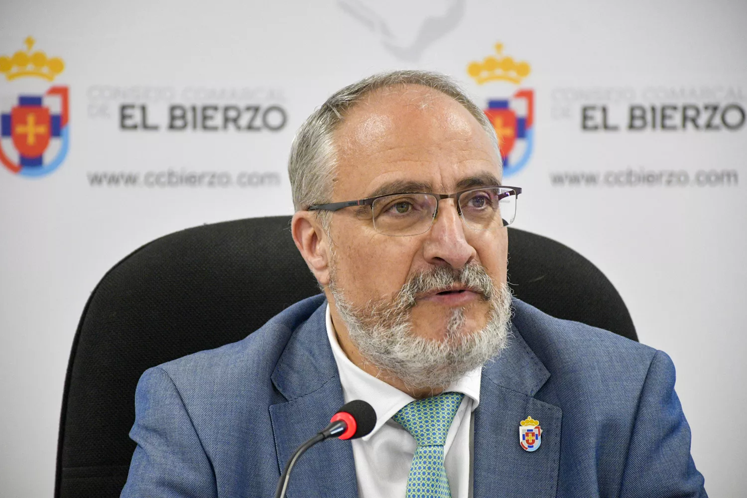 El presidente del Consejo Comarcal, Olegario Ramón, presenta la nueva campaña del Banco de Tierras del Bierzo