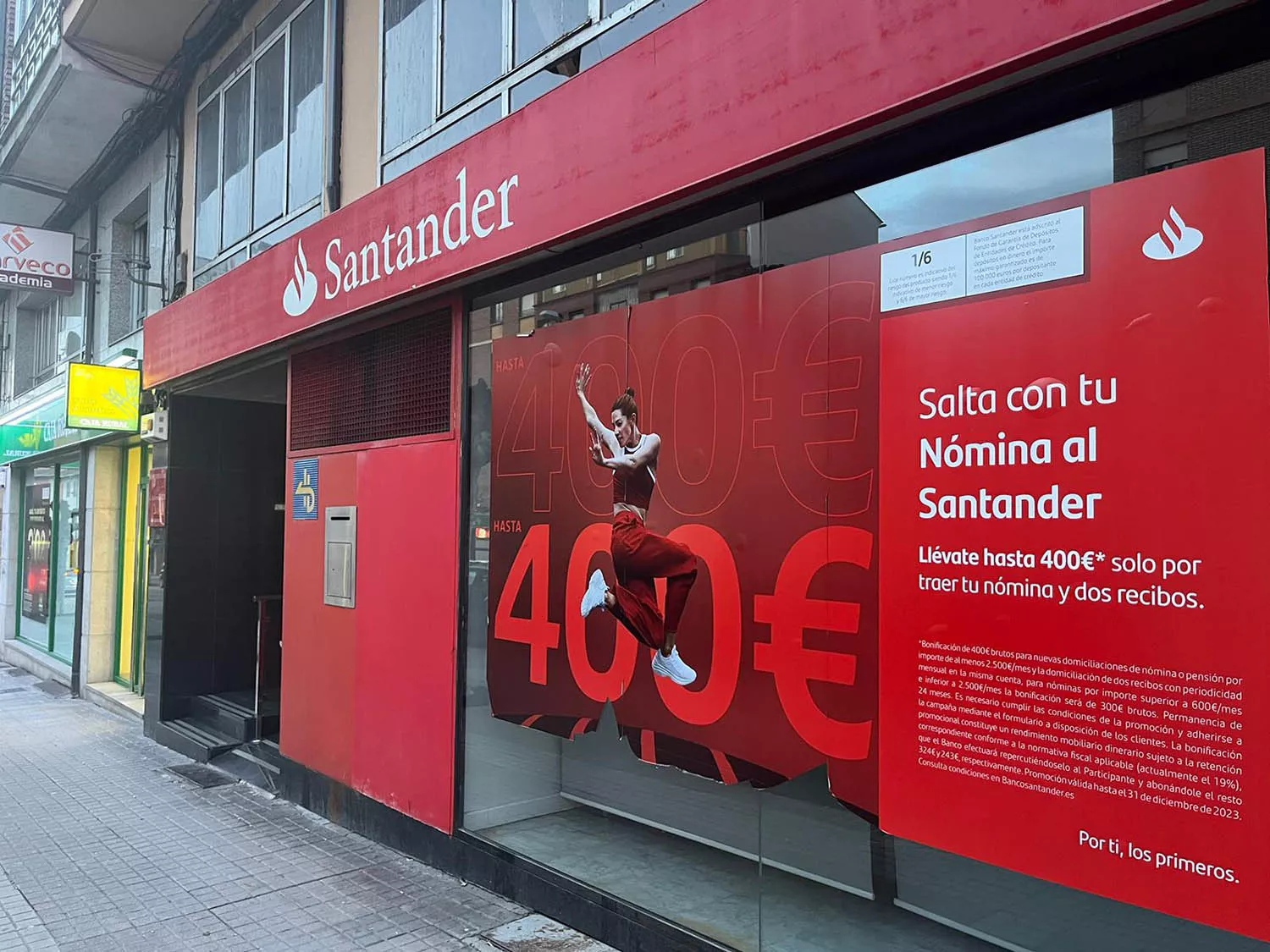 Sucursal del Banco Santander ubicada en Flores del Sil