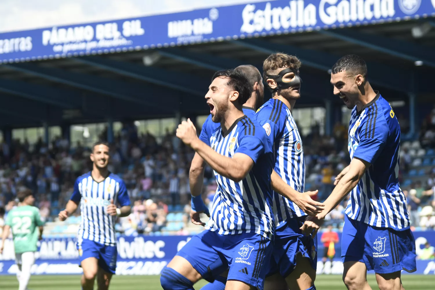 Ponferradina Logroñés (46) Ponferradina Logroñés (46)