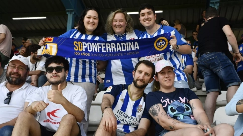 Grada durante el partido Ponferradina - Logroñés Grada durante el partido Ponferradina - Logroñés