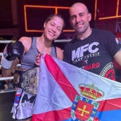 La luchadora afincada en El Bierzo Débora Évora retiene el título europeo WAKO