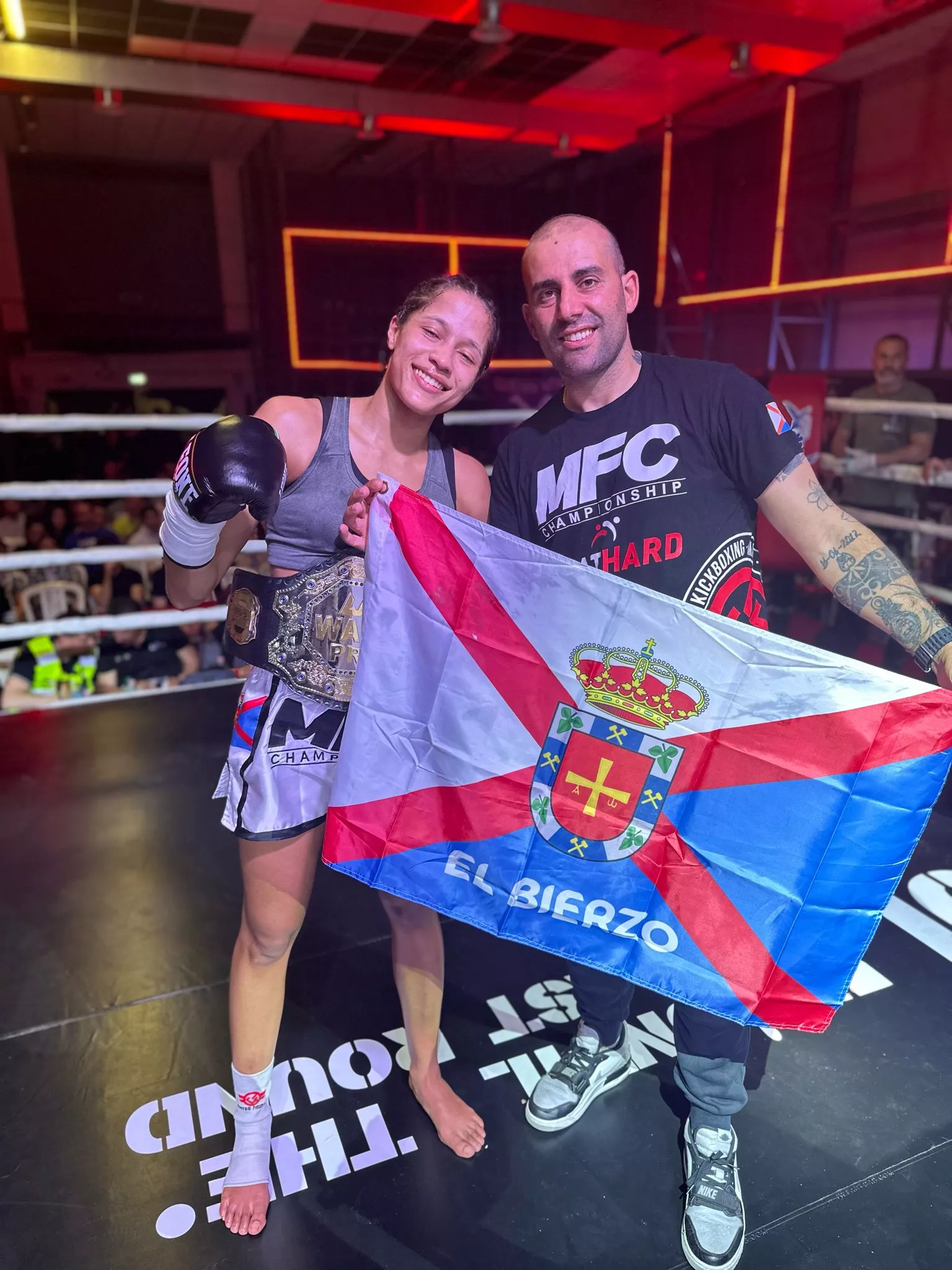 La luchadora afincada en El Bierzo Débora Évora retiene el título europeo WAKO (1)