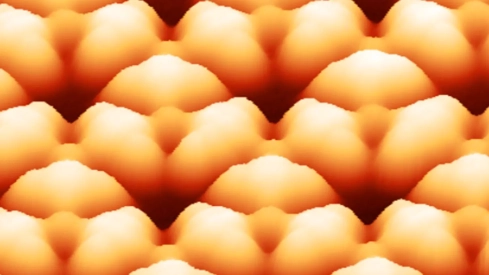 Imagen real de la red metalorgánica bidimensional de espesor atómico obtenida a través de un microscopio de efecto túnel. / INMA-CSIC-UNIZAR. Imagen real de la red metalorgánica bidimensional de espesor atómico obtenida a través de un microscopio de efecto túnel. / INMA-CSIC-UNIZAR.