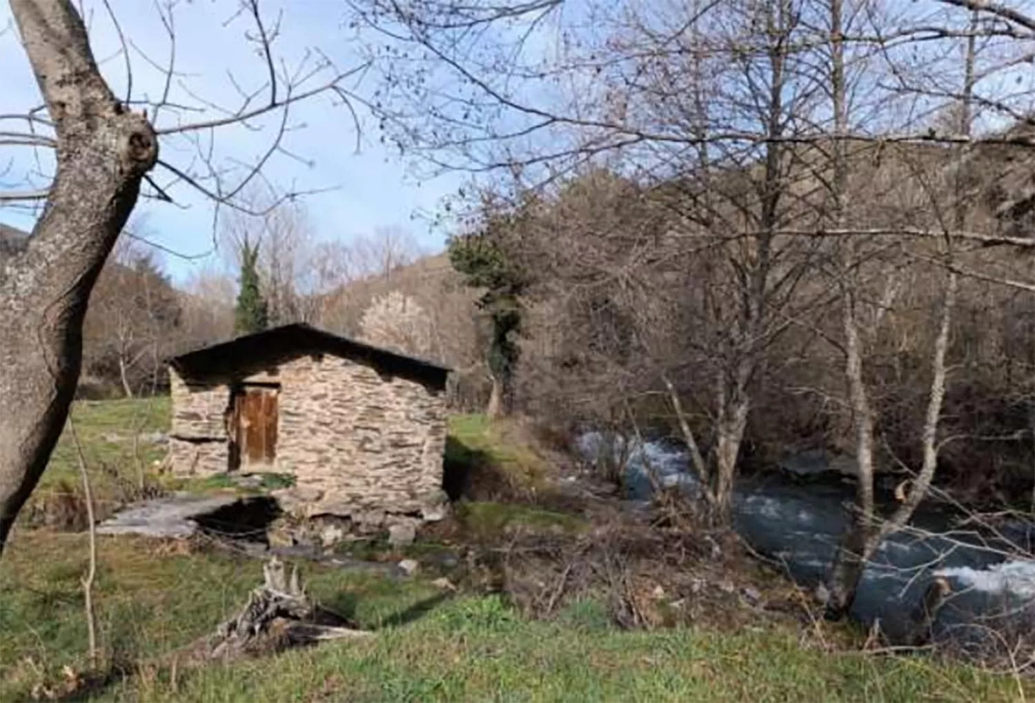 Ribera del río Cabrera afectada por el proyecto Ribera del río Cabrera afectada por el proyecto