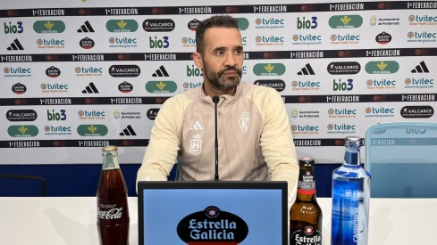 El entrenador de la Ponferradina, Juanfran García